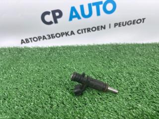 Фото запчасти форсунка топливная Peugeot 308 2007 Б/У запчасть Запчасть форсунка топливная Peugeot 308 2007