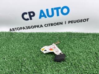 Разъем (фишка) задних фонарей Peugeot 308 2007 Б/У Разъем (фишка) задних фонарей Peugeot 308 2007