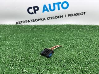 Разъем (фишка) задних фонарей Peugeot 206 2008 Б/У Разъем (фишка) задних фонарей Peugeot 206 2008