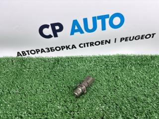 Фото запчасти датчик давления масла двс Peugeot 308 2010 Б/У запчасть Запчасть датчик давления масла двс Peugeot 308 2010