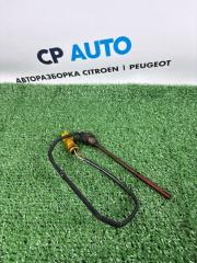 Датчик уровня масла в двигателе Citroen C4 2005 Б/У Датчик уровня масла в двигателе Citroen C4 2005