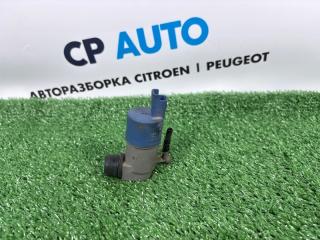 Запчасть насос омывателя фар Peugeot 308 2012