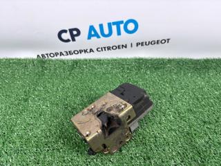 Замок двери передний правый Peugeot 206 2006