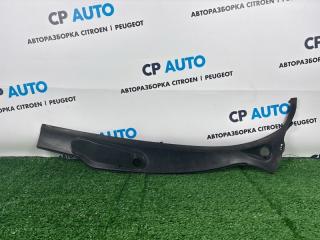 Жабо левое Peugeot 206 2006