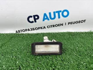 Плафон подсветки номера Peugeot Partner 2012 Б/У Плафон подсветки номера Peugeot Partner 2012