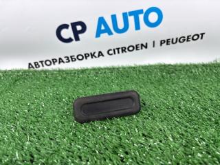 Кнопка открывания багажника Peugeot 308 2007 Б/У Кнопка открывания багажника Peugeot 308 2007