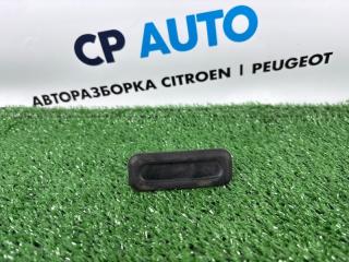 Кнопка открывания багажника Peugeot 308 2011 Б/У Кнопка открывания багажника Peugeot 308 2011