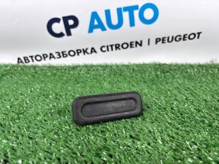 Кнопка открывания багажника Peugeot 308 2007 Б/У Кнопка открывания багажника Peugeot 308 2007