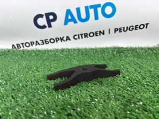 Крепление форсунки Peugeot Boxer