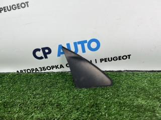 Треугольник в крыло правый Peugeot 408 2012 Б/У Треугольник в крыло правый Peugeot 408 2012