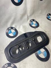 Уплотнитель кузова 750i 2008 E65 N62B48 Уплотнитель кузова 750i 2008 E65 N62B48