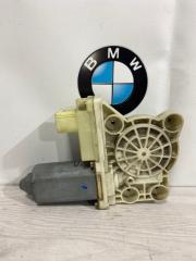 Мотор стеклоподъемника правый BMW 750i 2005