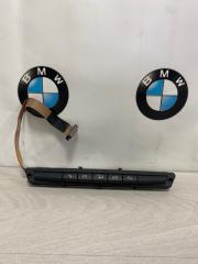 Блок кнопок в центральной консоли BMW X5 3.0si 2008