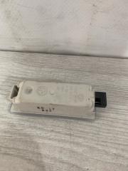 Плафон подсветки салона BMW X5 3.0si E70 N52B30 Плафон подсветки салона BMW X5 3.0si E70 N52B30