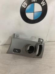 Кнопка парктроника BMW 745i 2001