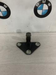 Петля крышки багажника BMW X5 3.0si 2008
