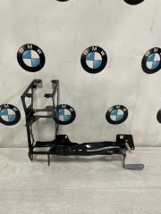 Кронштейн фары левый BMW 320i 2012