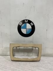 Накладка на торпедо BMW 320i 2012