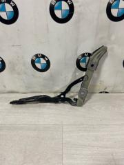 Петля крышки багажника левая BMW 120d 2007