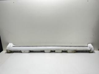 Запчасть накладка на порог наружная правая Toyota camry 2011-2017