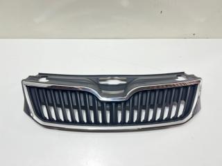 Решетка радиатора передняя Skoda rapid 2012-2019