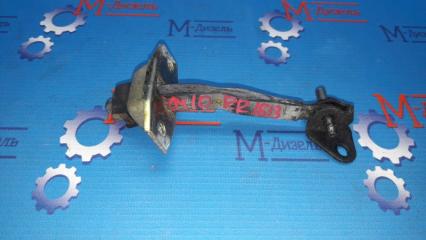 Ограничитель двери задний правый TOYOTA IPSUM 1997