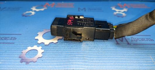 Кнопка аварийной сигнализации TOYOTA IPSUM SXM10 3S-FE