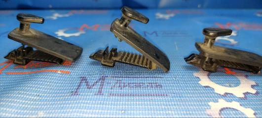 Клипса крепления коврика MAZDA 3 2010 BL Z6