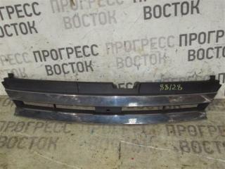Запчасть решетка радиатора Nissan Serena