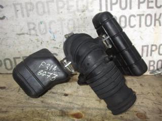 Запчасть патрубок воздушного фильтра Mitsubishi Diamante