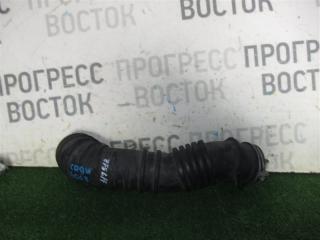 Запчасть патрубок воздушного фильтра Mitsubishi Dion