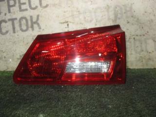 Запчасть стоп-вставка правая Lexus IS250