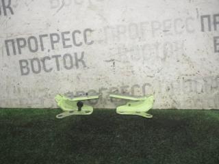 Запчасть крепление капота Volkswagen Polo