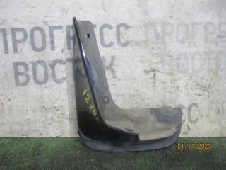 Запчасть брызговик передний левый Nissan Bluebird