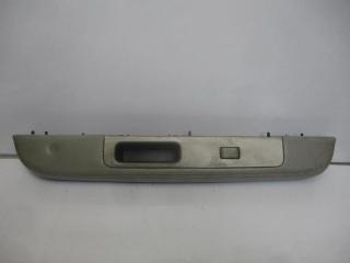 Запчасть обшивка боковой двери задняя левая Lincoln Navigator