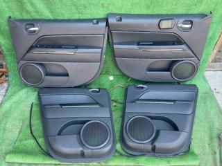 Запчасть обшивка боковой двери Jeep Patriot