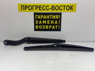 Дворник двери багажника Lexus GX460
