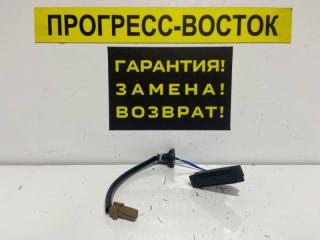 Фото запчасти кнопка открывания багажника Nissan Altima новая запчасть Запчасть кнопка открывания багажника Nissan Altima