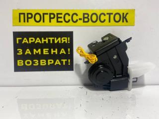 Замок двери багажника Toyota Land Cruiser