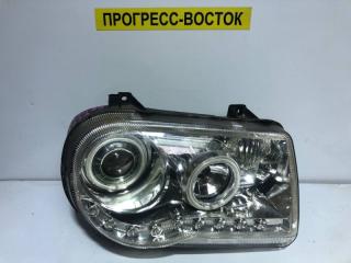 Фара левая 300C LX
