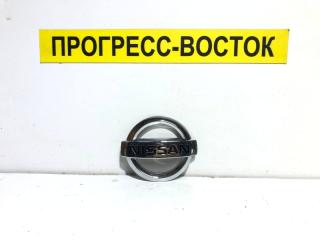 Запчасть эмблема задняя Nissan Teana