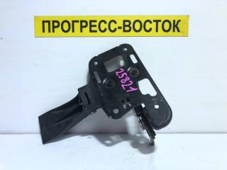 Крюк замка капота A4 8K