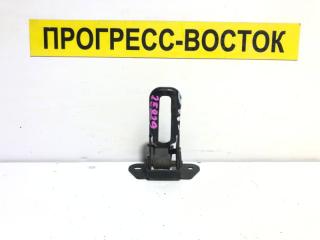 Запчасть крюк замка капота Lexus IS250