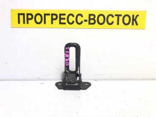 Фото запчасти крюк замка капота Lexus IS250 контрактная запчасть Запчасть крюк замка капота Lexus IS250