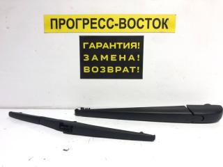 Дворник двери багажника Lexus LX570