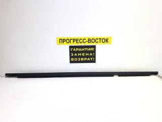 Запчасть молдинг стекла задний правый Toyota Land Cruiser