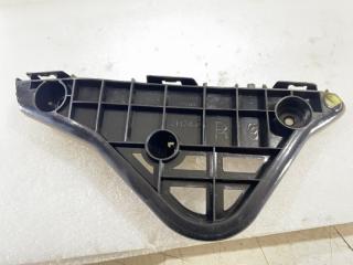 Запчасть кронштейн бампера передний правый Toyota Camry 2011-2017