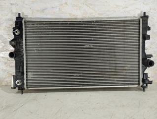 Радиатор охлаждения двигателя Opel Astra 2009-2015