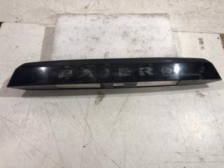 Накладка двери багажника Mitsubishi Pajero