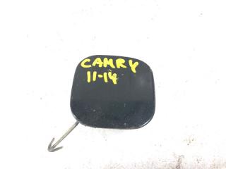 Запчасть заглушка буксировочного крюка Toyota Camry 2011-2014